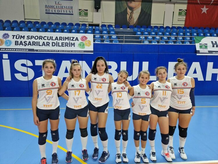 Волейболистките от ВК "Тополово" с три победи в Турция 