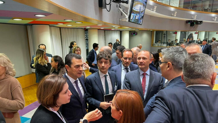 ЕС се насочи към цялостен пакет от мерки за газа вместо таван на цената