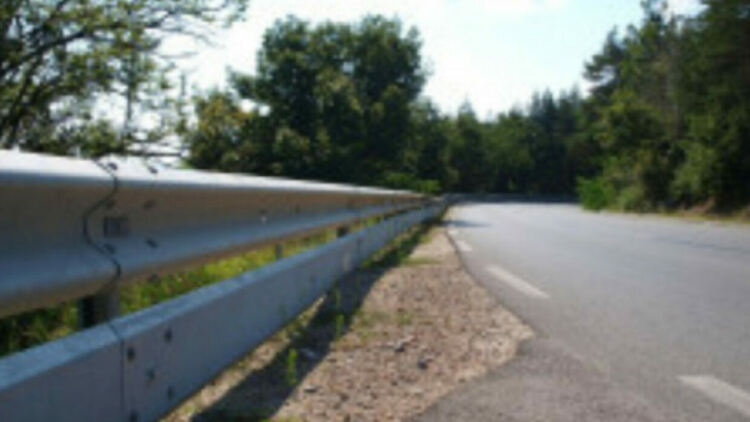 Община Радомир кандидатства за рехабилитация на 2910 м пътища