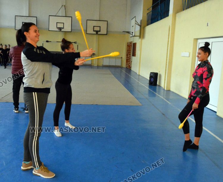 Грациите на „Аида“ от близо и далеч се събират за благотворителен концерт през декември