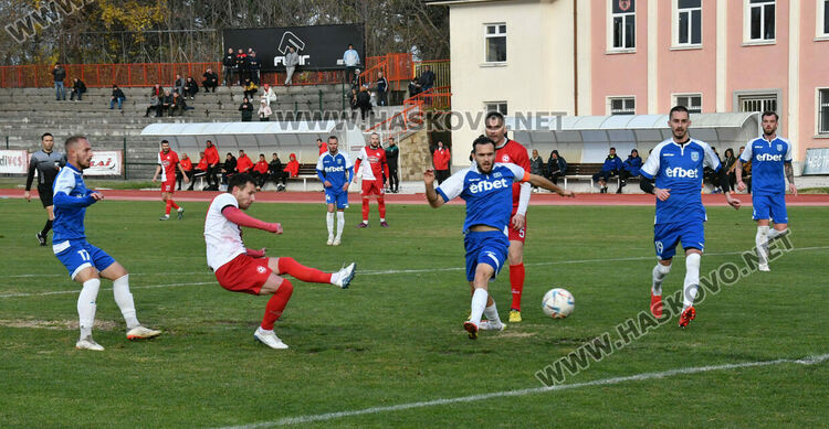 „Саяна победи „Левски“, Ангел Здравчев герой за домакините