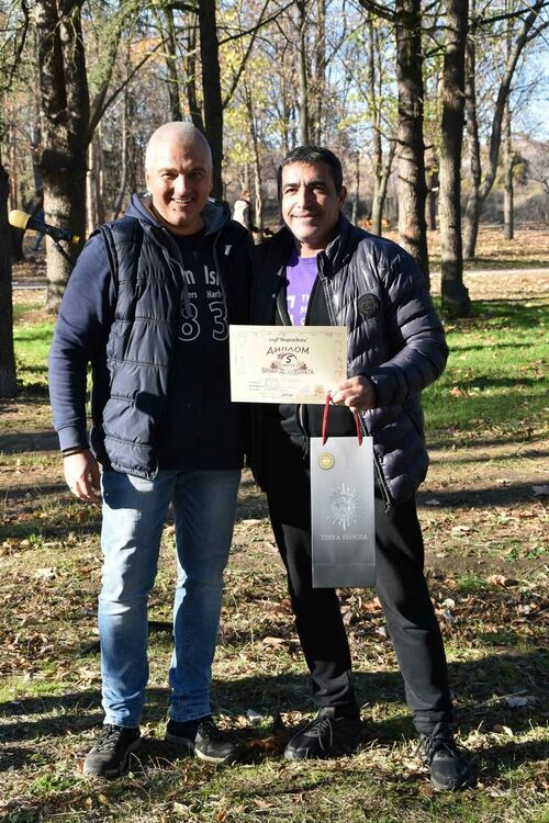 32-ма се включиха в празника на „Домашното червено вино“