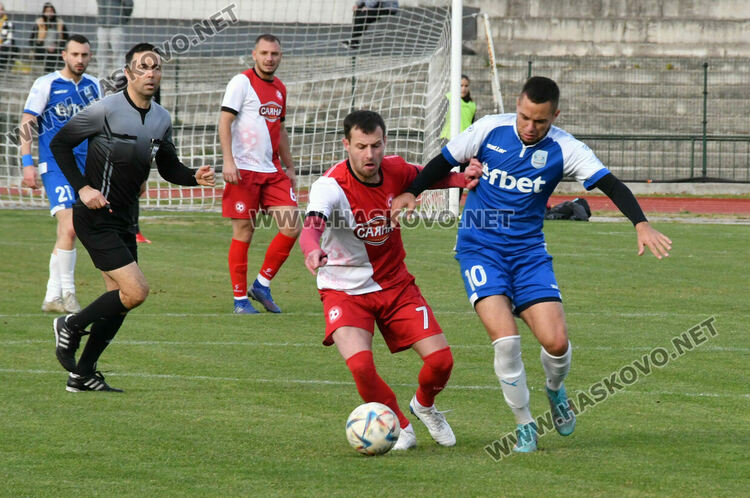 „Саяна победи „Левски“, Ангел Здравчев герой за домакините