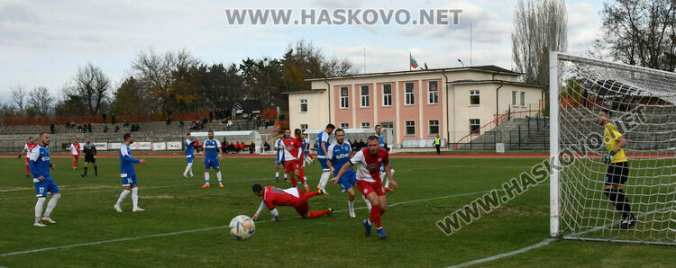 „Саяна победи „Левски“, Ангел Здравчев герой за домакините