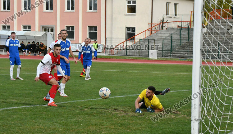 „Саяна победи „Левски“, Ангел Здравчев герой за домакините