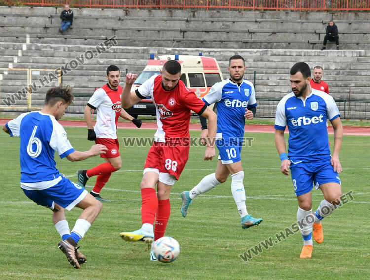 „Саяна победи „Левски“, Ангел Здравчев герой за домакините