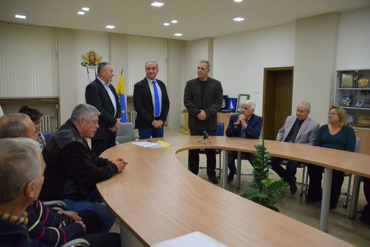 Община Асеновград търси възможности за реновиране на Гребната база 