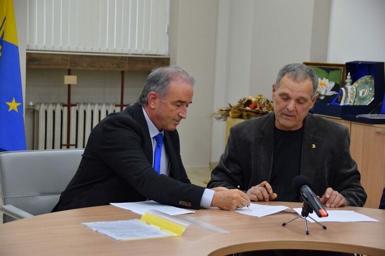 Община Асеновград търси възможности за реновиране на Гребната база 