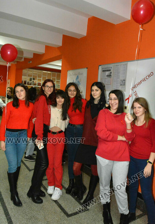 3-4 мъже са заразени със СПИН в Хасковско. Тестваха ученици и учители в ПМГ