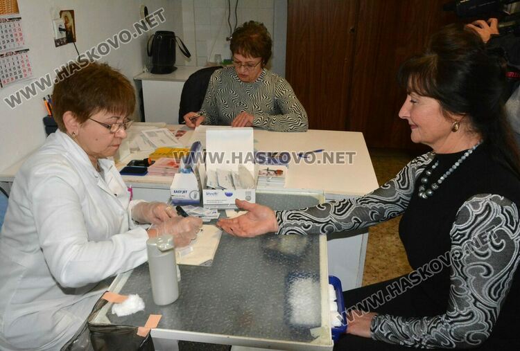 3-4 мъже са заразени със СПИН в Хасковско. Тестваха ученици и учители в ПМГ