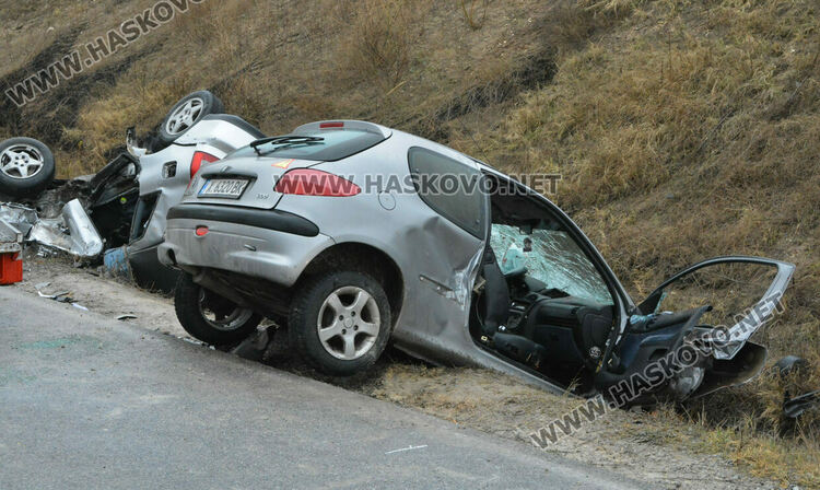 Момиче на 15 г. и майка му са загинали в катастрофата, 5-годишно дете и мъж са с опасност за живота