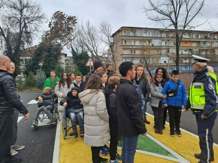 Празник за децата от Дневен център „Надежда“ от Ротари клуб-Кърджали