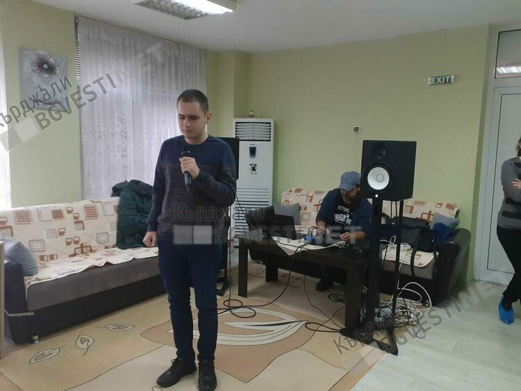 Ади достави незабравима радост на децата и младежите с увреждания в Дневен център „Надежда“