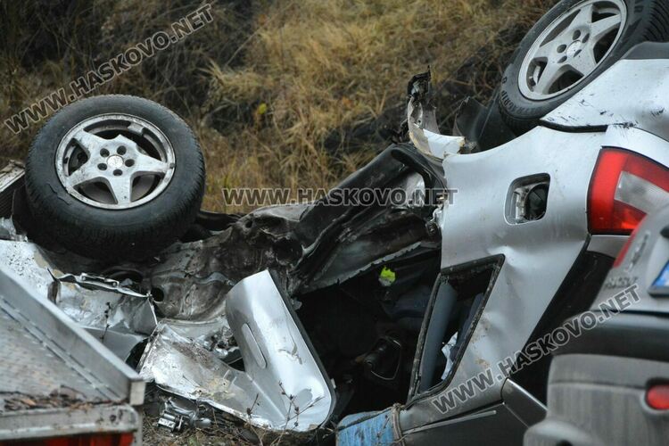 Момиче на 15 г. и майка му са загинали в катастрофата, 5-годишно дете и мъж са с опасност за живота