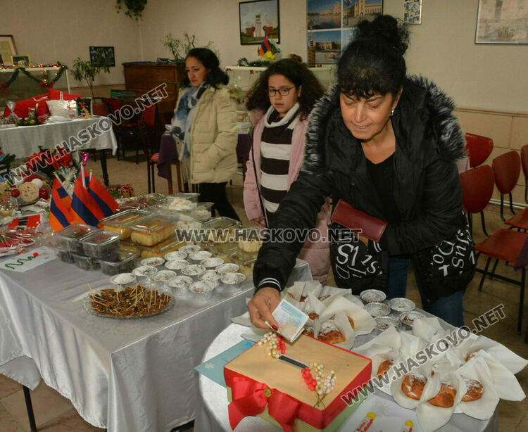 С Благотворителен базар арменската общност събира пари за ремонт на църквата си  