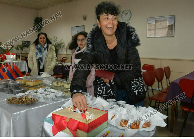 С Благотворителен базар арменската общност събира пари за ремонт на църквата си  