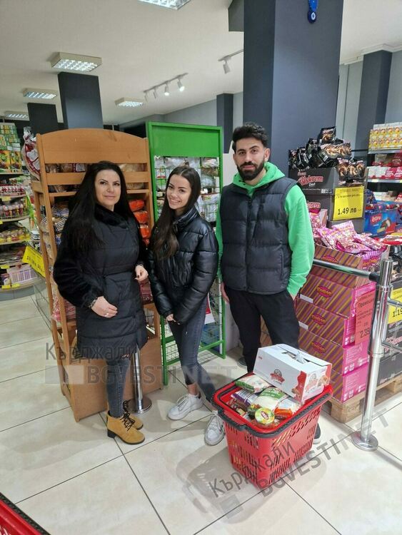 Младите ротарианци от Кърджали  с поредната кампания „Купи и дари“