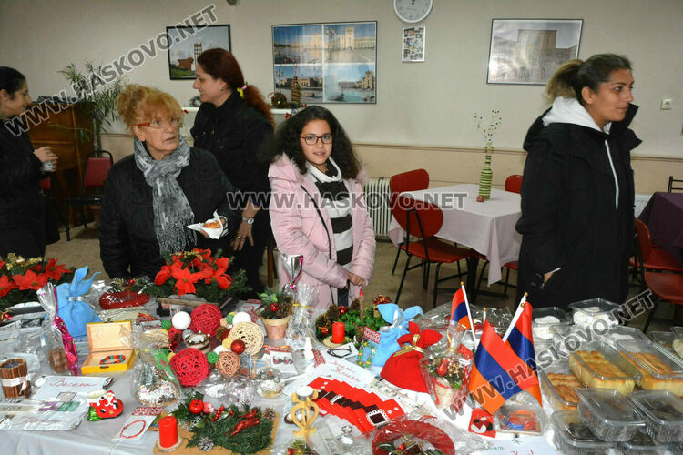 С Благотворителен базар арменската общност събира пари за ремонт на църквата си  