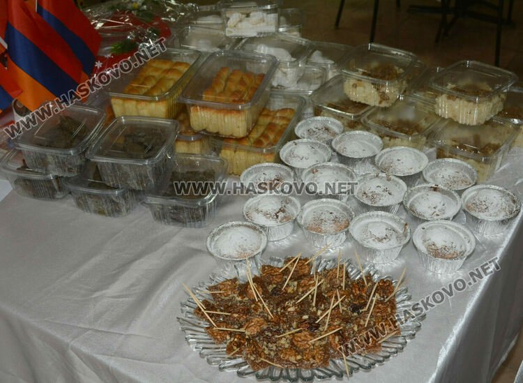 С Благотворителен базар арменската общност събира пари за ремонт на църквата си  