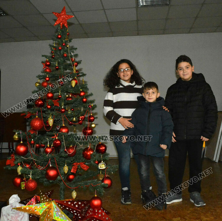 С Благотворителен базар арменската общност събира пари за ремонт на църквата си  