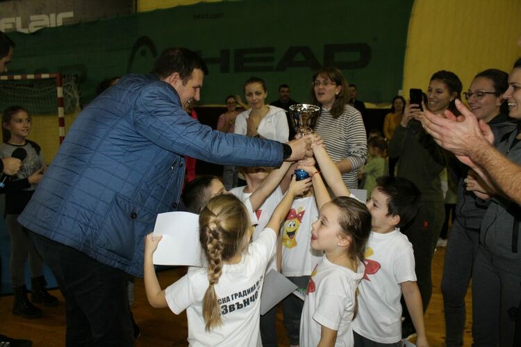 Деца и родители от Хасково в надпревара за титлата „Спортист на градината“