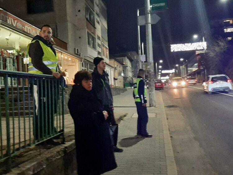 Срутище се свлече в центъра на града, по чудо няма жертви