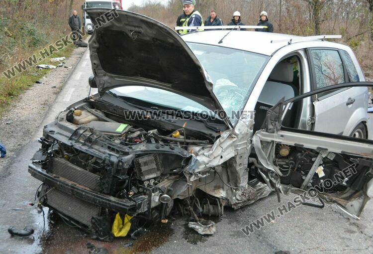 3 коли катастрофираха между Хасково и Манастир, има ранени