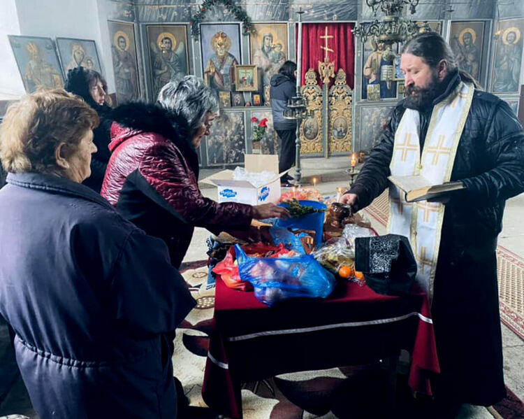 Почетоха Свети Николай в село Сърница 