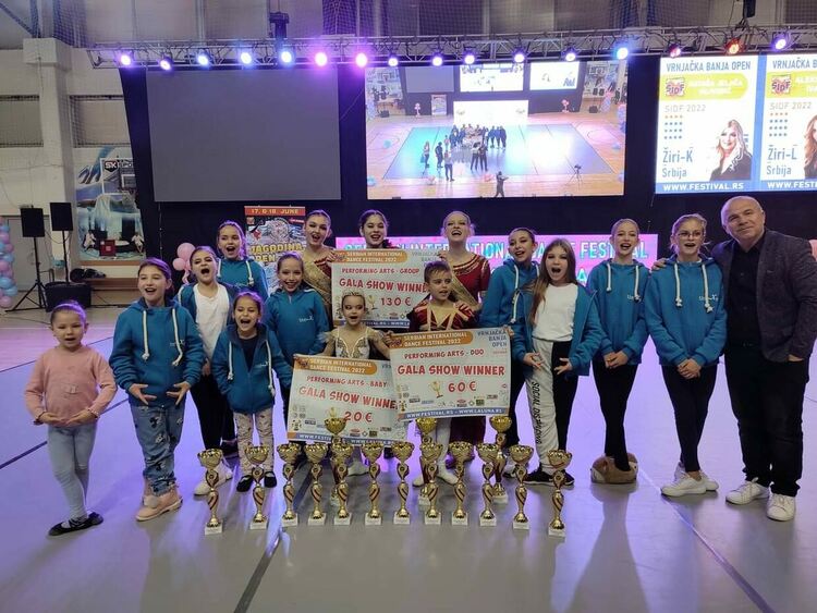 16 купи за танцьорите на “Галаксико” от международен фестивал 