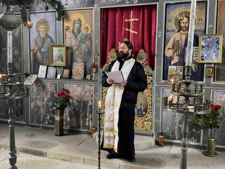 Почетоха Свети Николай в село Сърница 