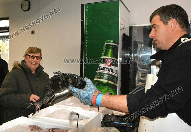 Изпърженият шаран е най-търсен за Никулден в Хасково