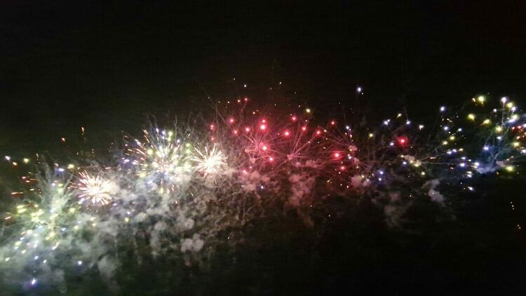 Грейна коледната елха в Асеновград (снимки)