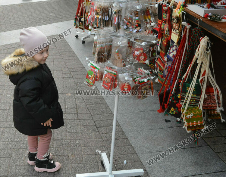 Благотворителен базар в Хасково в подкрепа на социален център