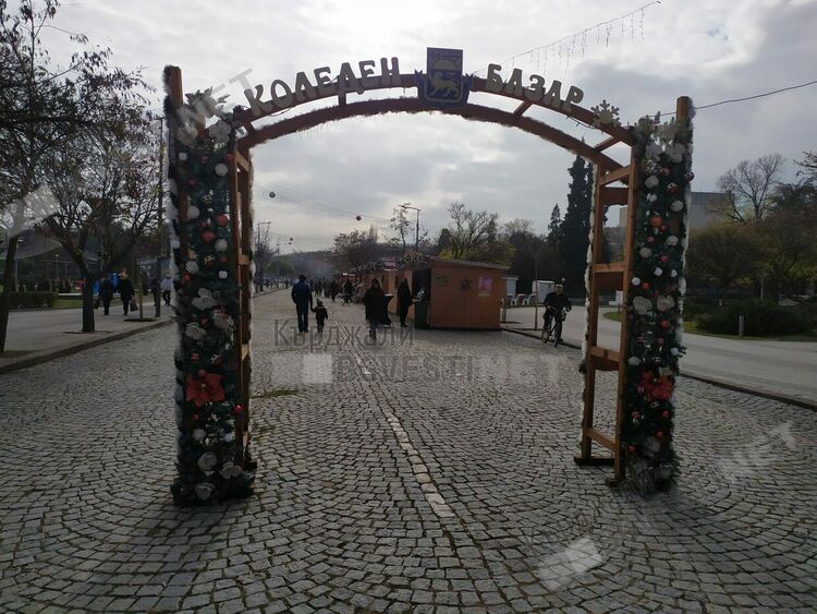 Постъпиха първите средства от Коледния базар в Кърджали за болната Габи