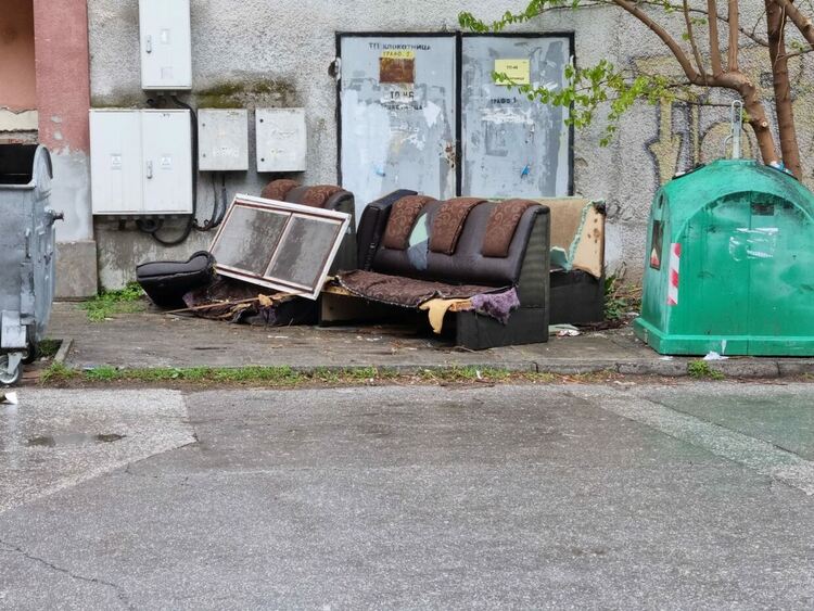 Поредна акция за събиране на едрогабаритни отпадъци в Асеновград 