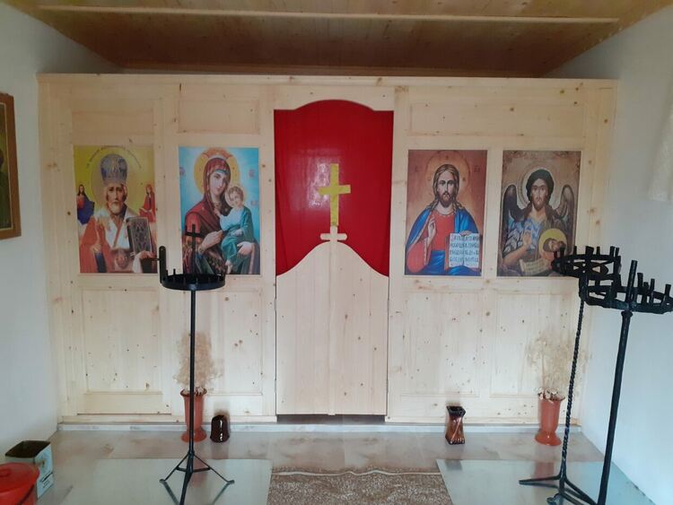 Село Долнослав с изцяло обновен параклис 