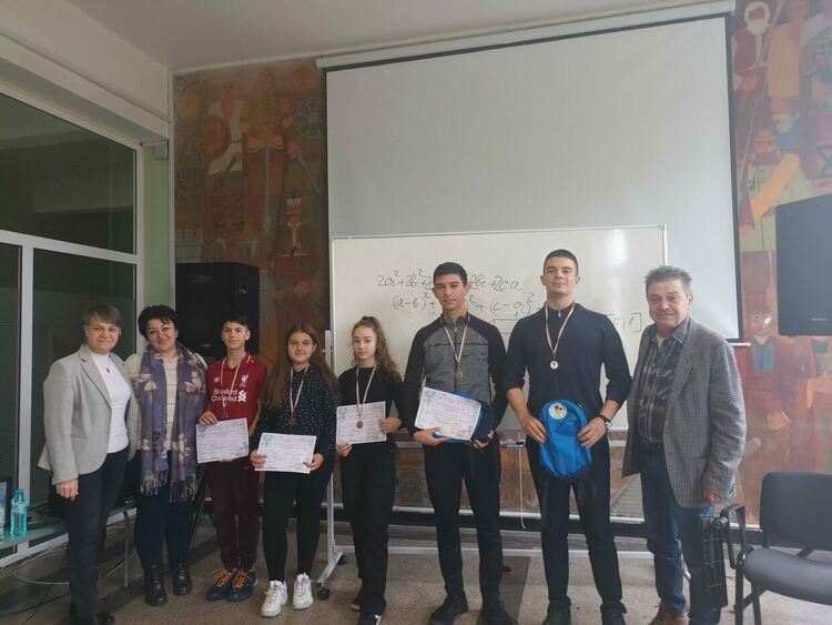 Пореден успех за математиците от димитровградското ПМГ