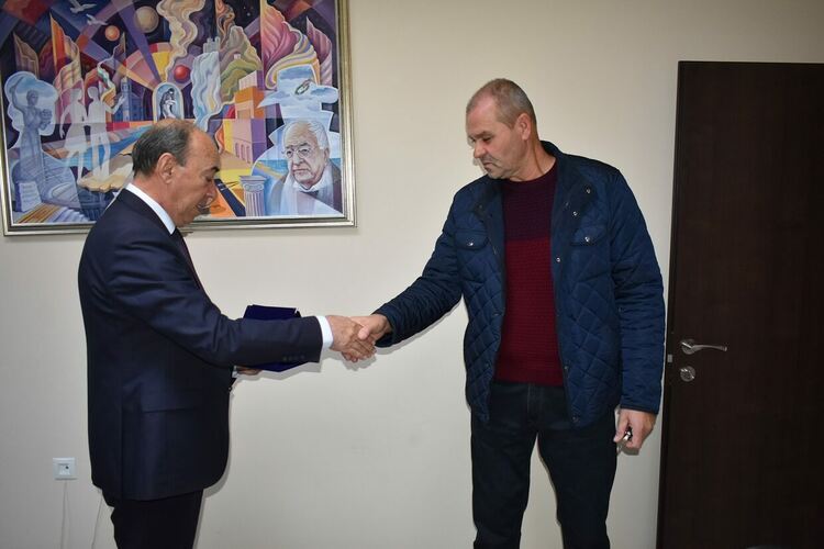 Наградиха четвъртия столетник за 2022 г. в община Асеновград 