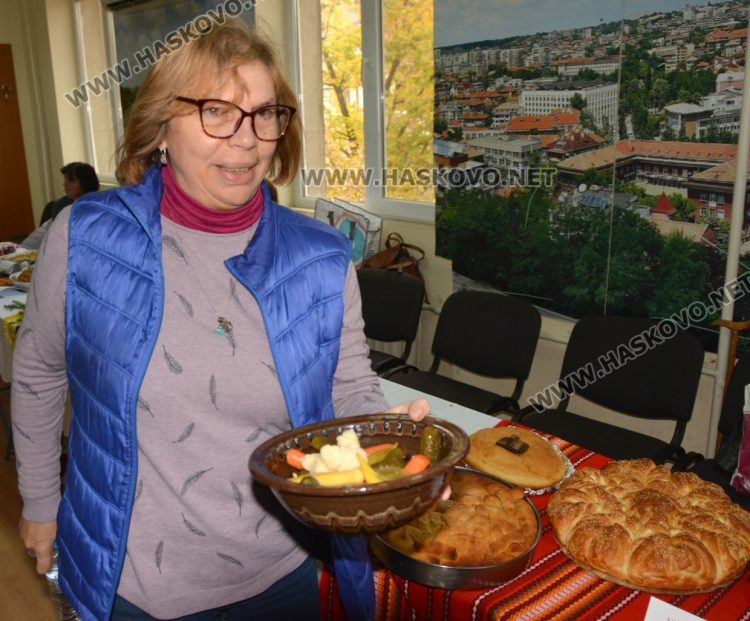 Традициите на хасковска кулинария и нови находки сред вкусотиите показаха хасковските читалища  