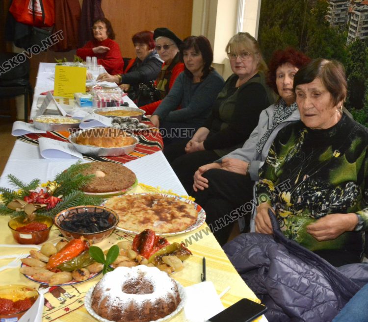 Традициите на хасковска кулинария и нови находки сред вкусотиите показаха хасковските читалища  