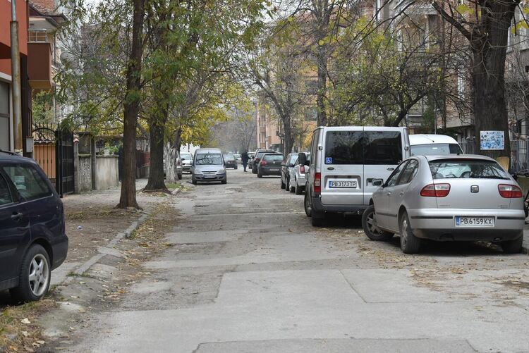 Стартира ремонт на ул."Полковник Дрангов" в Асеновград 