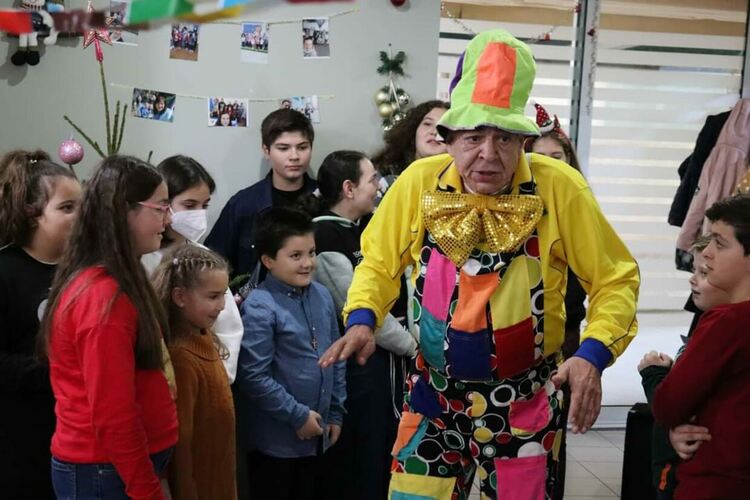 Дядо Коледа пристигна в българското училище в Комотини
