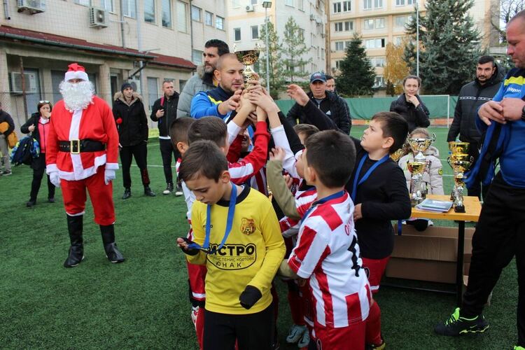 Шампионска титла и две трети места за отборите на ФК „Хасково“ в турнир