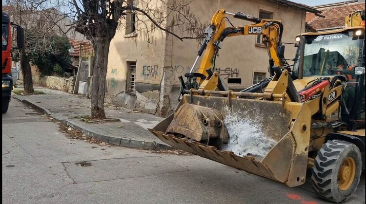 Започна ремонтът на ул."Полковник Дрангов" в Асеновград 