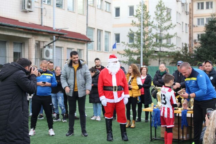 Шампионска титла и две трети места за отборите на ФК „Хасково“ в турнир