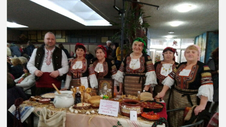 Кулинарна изложба в Перник