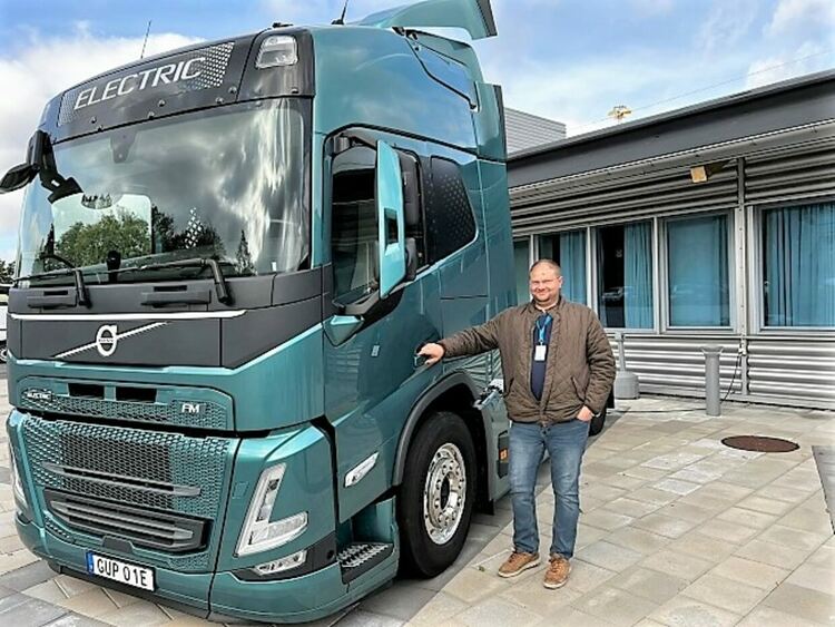 Димитровградчанин е първият българин, поръчал електрически камион Volvo
