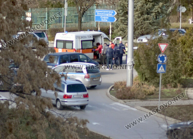 Водач на Ситроен блъсна неправилно пресичащ пешеходец до „Замъка“