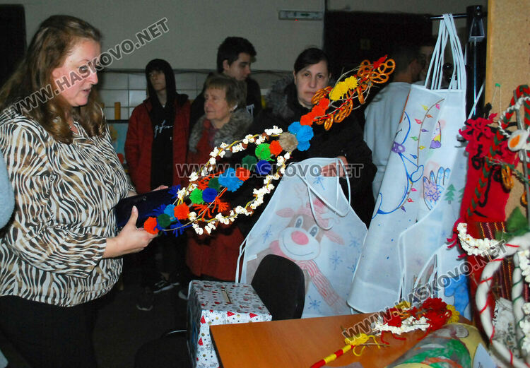 Съдебни служители и млади таланти от Хасково с базар за Гого и Дани