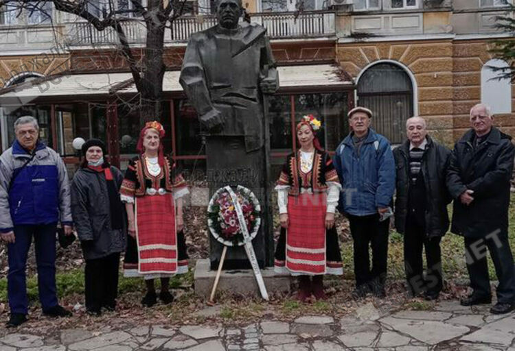 Тракийци в Кърджали честват паметта на войводите,готвят и Коледен концерт